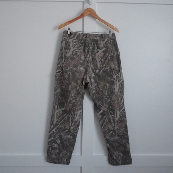 Abercrombie & Fitch Men’s Athletic Loose Camo Jeans - Picture 3 of 3